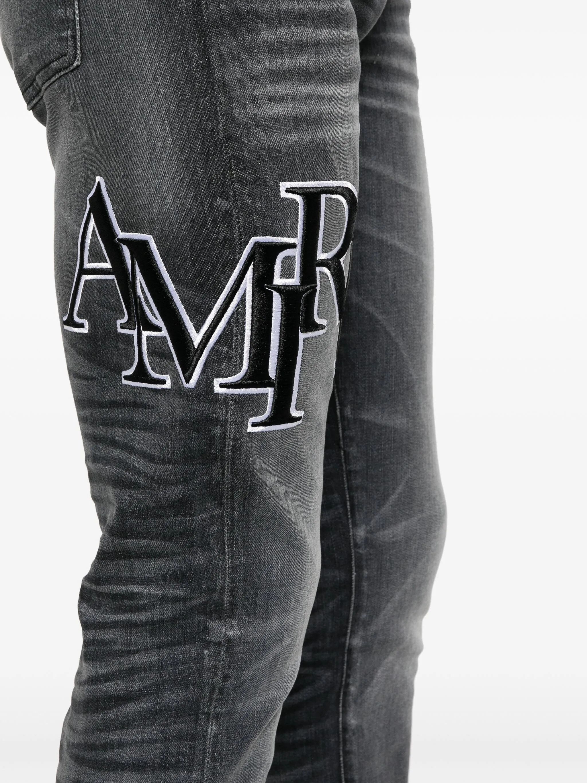 Amiri oc11z0225 Staggered Embroidered Logo Jeans in Storm Grey Size US 32 / EU 48 - 5 Thumbnail