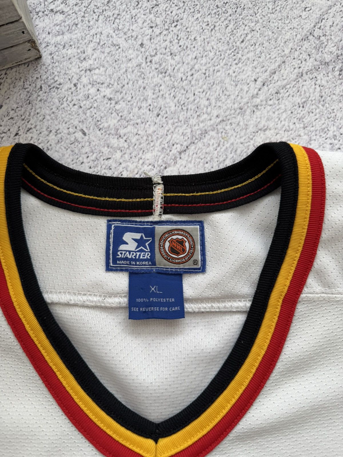 Starter 1990s VANCOUVER CANUCKS NHL HOCKEY SHIRT JERSEY STARTER RARE Size US XL / EU 56 / 4 - 5 Thumbnail