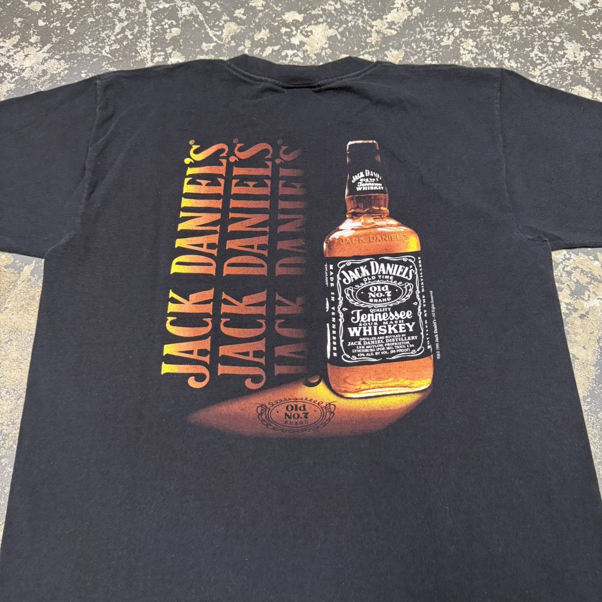 Vintage Vintage Jack Daniels Tennessee Whisky Alcohol Graphic Tshirt Size US L / EU 52-54 / 3 - 13 Thumbnail