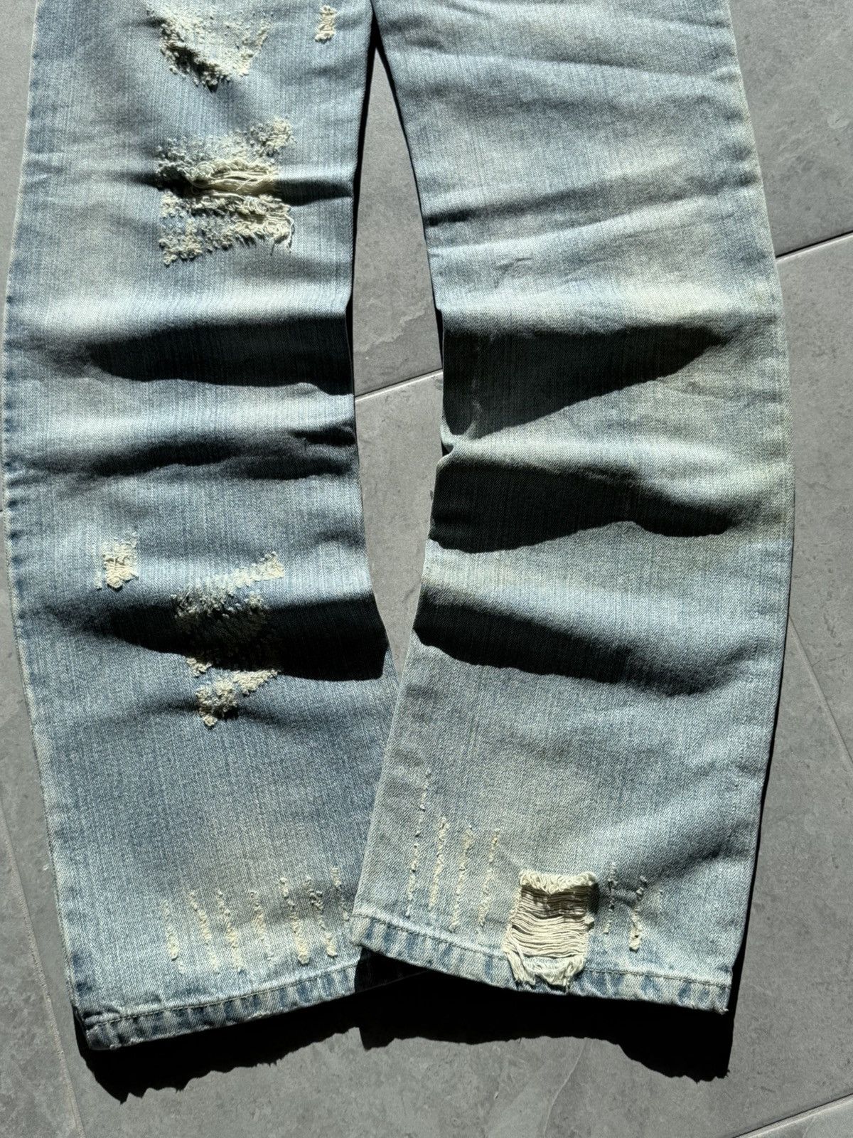 Dolce & Gabbana 2000s Dolce & Gabbana Distressed Washed Denim Jeans Size US 31 - 8 Thumbnail