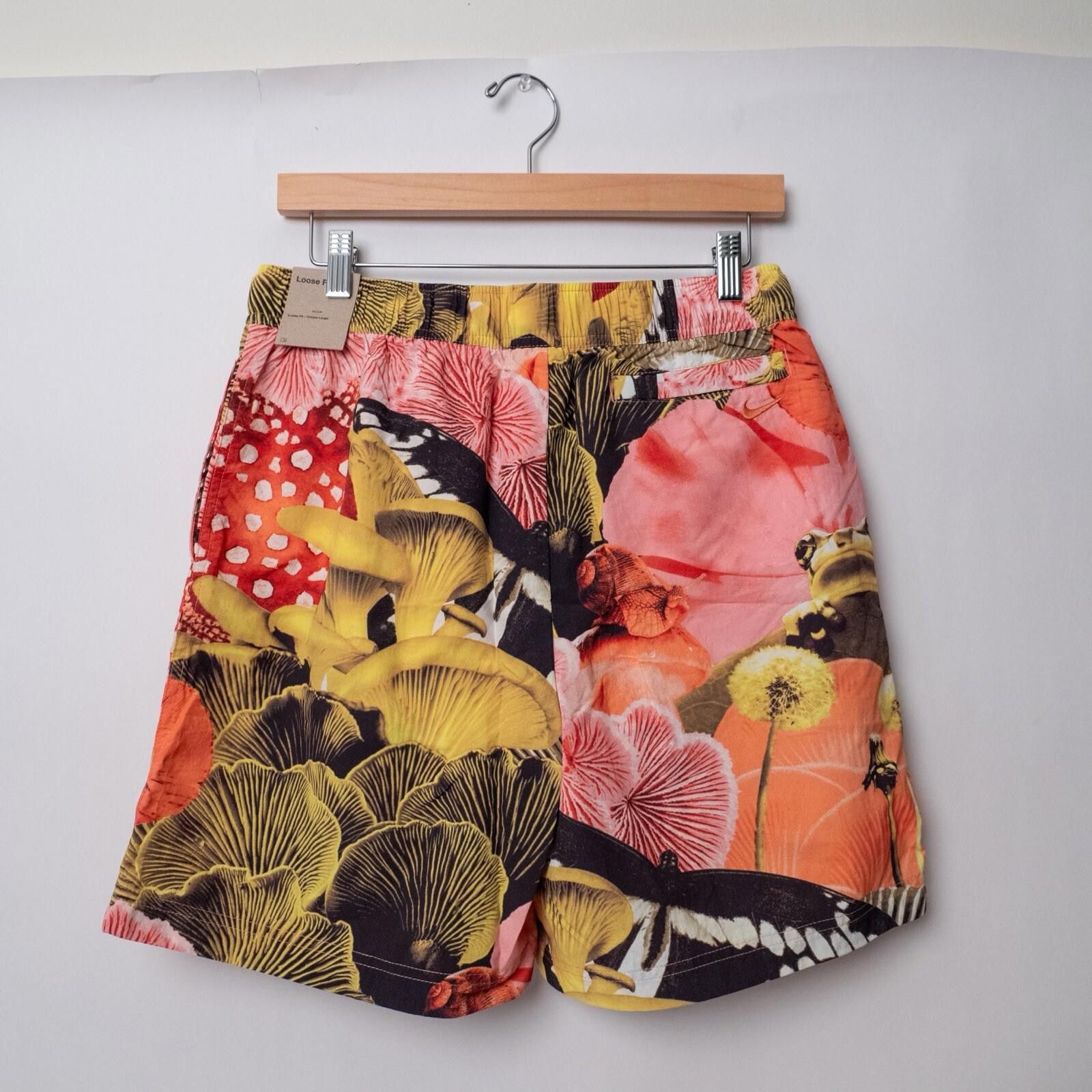 Nike ACG Nike ACG Older Kids' Pink Mushroom Frog Shorts Size XL Size US 26 / EU 42 - 6 Thumbnail