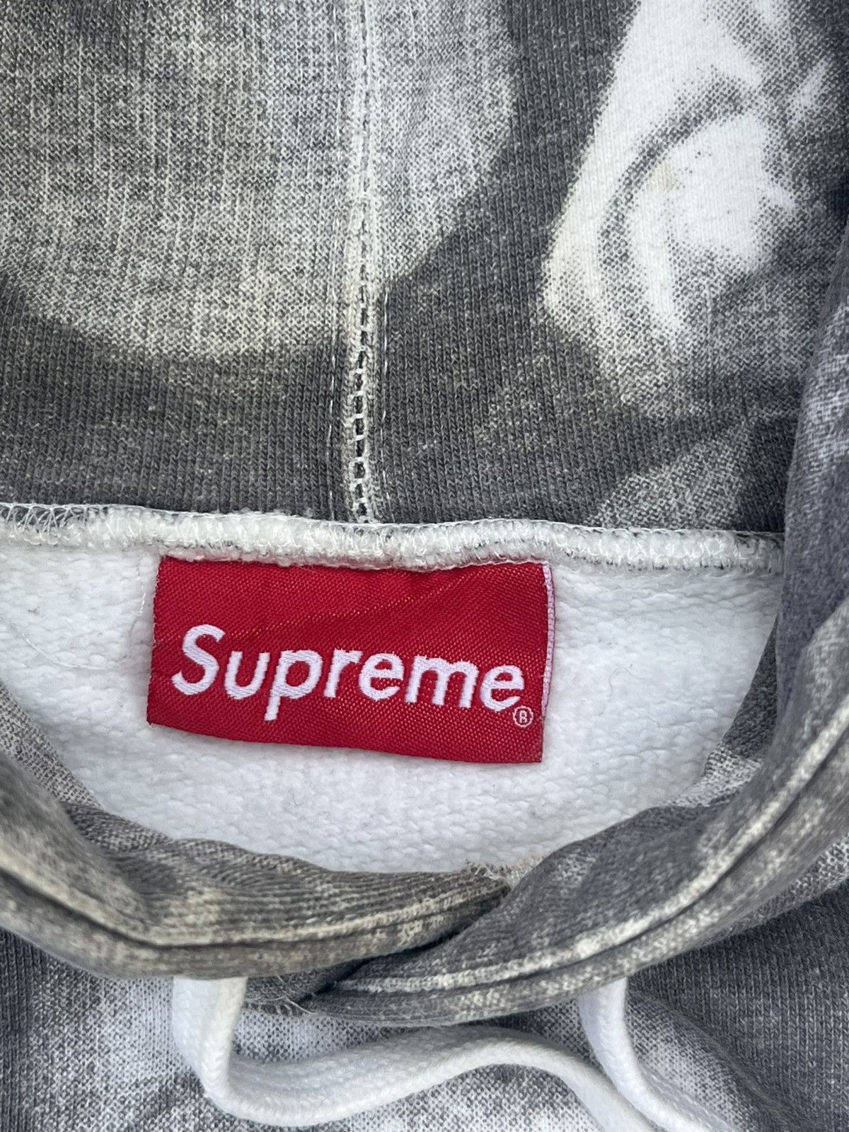 Supreme Supreme Jesus and Mary Hooded Sweatshirt (Fall/Winter 2018) Size US M / EU 48-50 / 2 - 4 Thumbnail