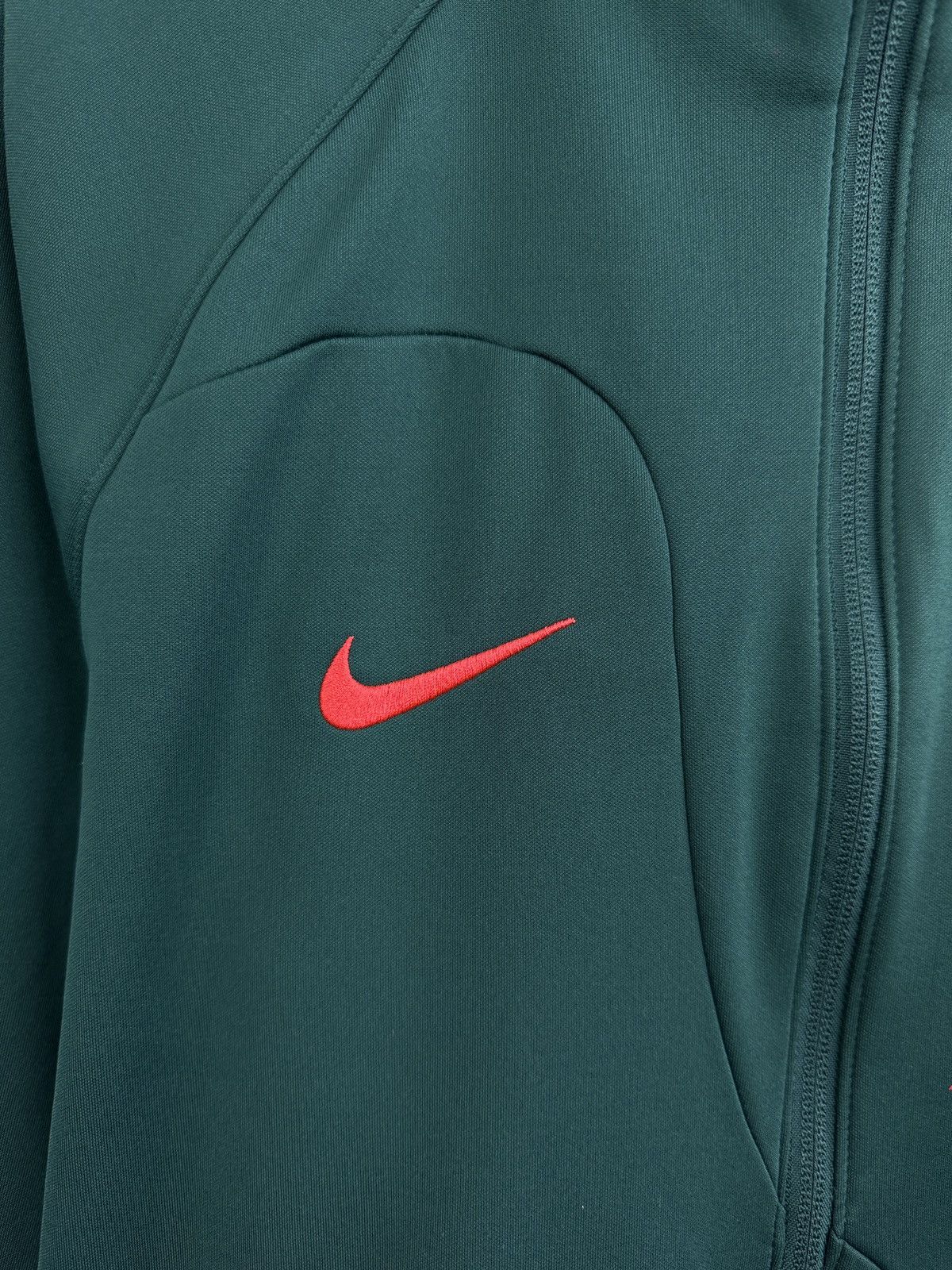 Nike 🏴󠁧󠁢󠁥󠁮󠁧󠁿 Y2K Liverpool Nike Zip Hoodie Soccer Jersey Rare Retro Size US S / EU 44-46 / 1 - 6 Thumbnail