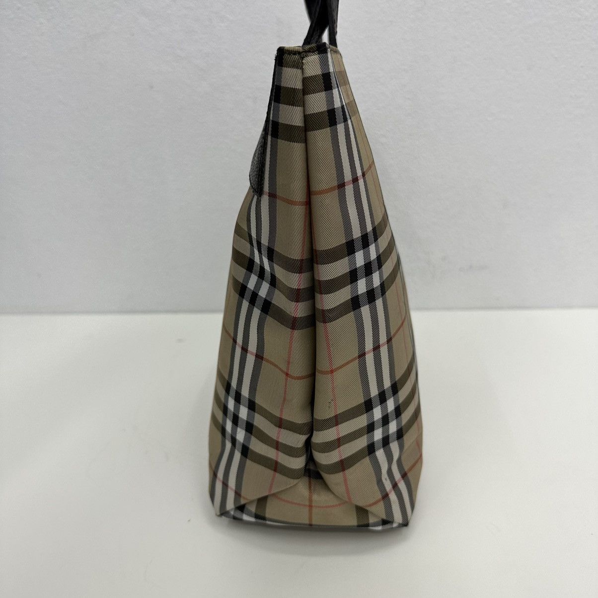 Burberry ‼️YES‼️ AUTHENTIC BURBERRY LONDON NOVA CHECK CARRY TOTE BAG Size ONE SIZE - 5 Thumbnail