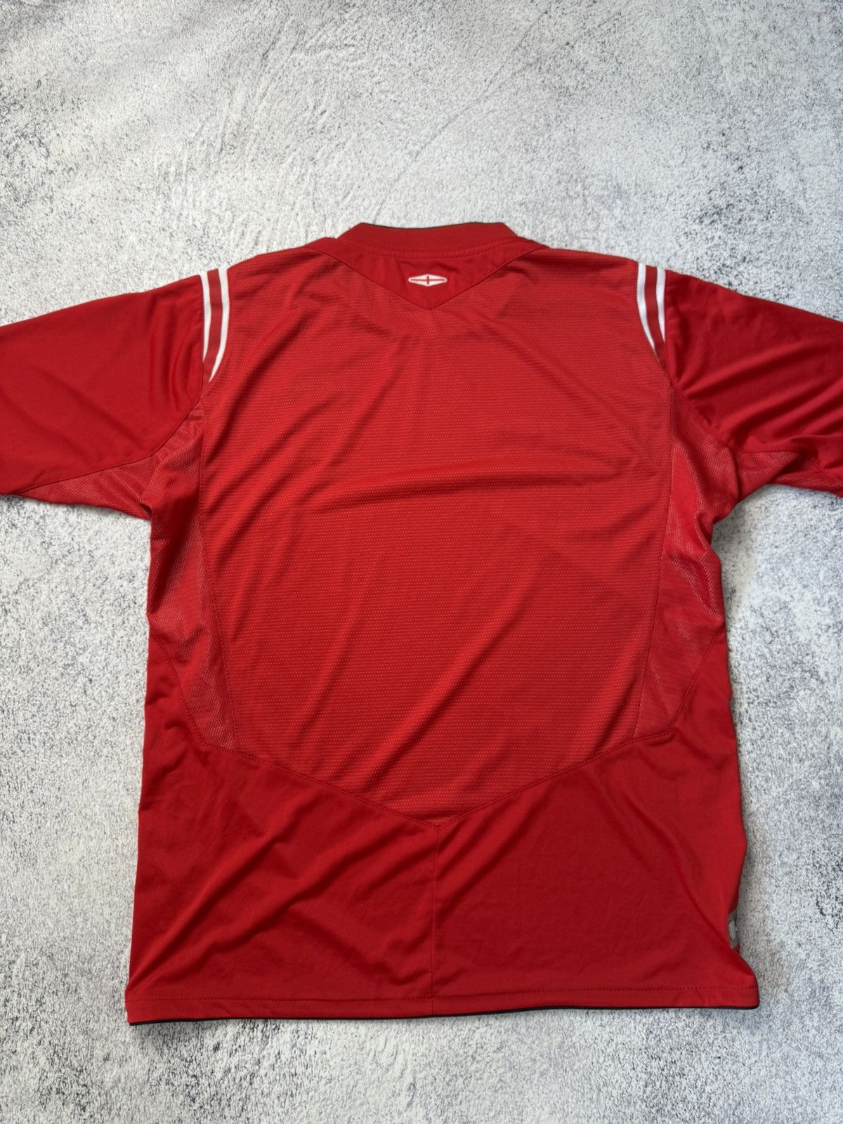 Umbro England football shirt 2004 Jersey Umbro Soccer Vintage Size US L / EU 52-54 / 3 - 21 Thumbnail