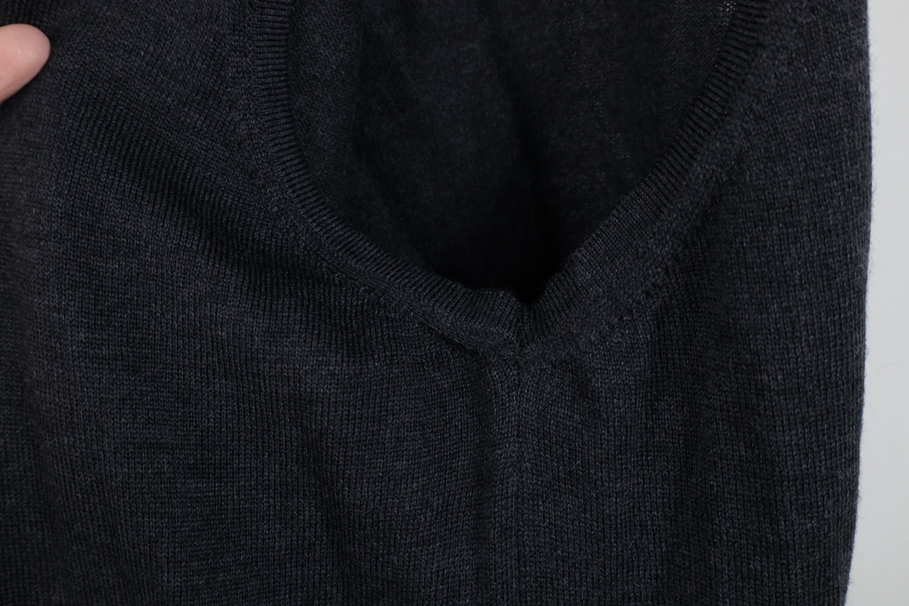 Vintage Vintage 90s Streetwear Merino Wool Knit Sweater Vest Gray Size US XXL / EU 58 / 5 - 5 Thumbnail