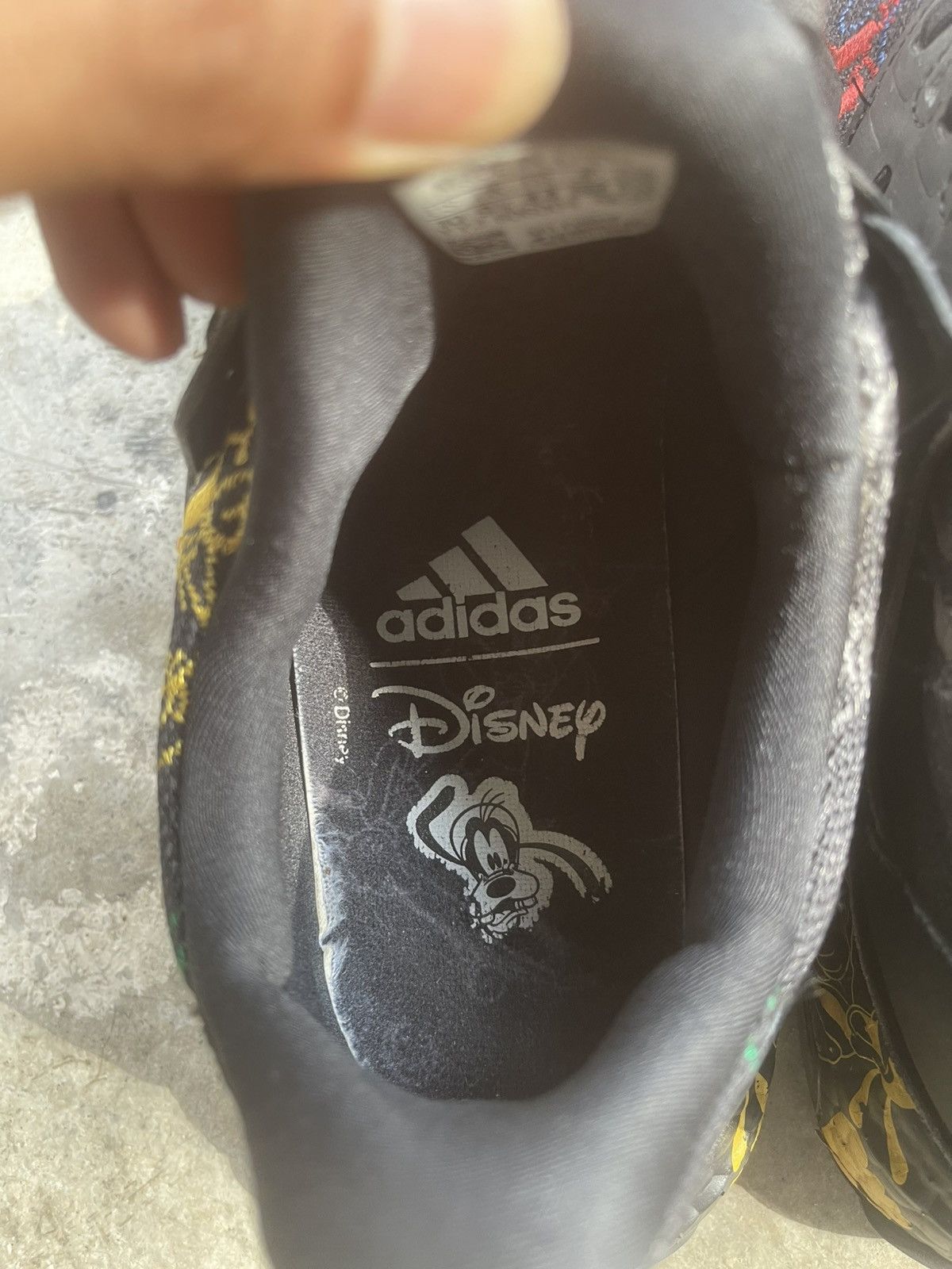 Adidas Disney x adidas UltraBoost 'Goofy' FV6050 Size US 10 / EU 43 - 14 Thumbnail