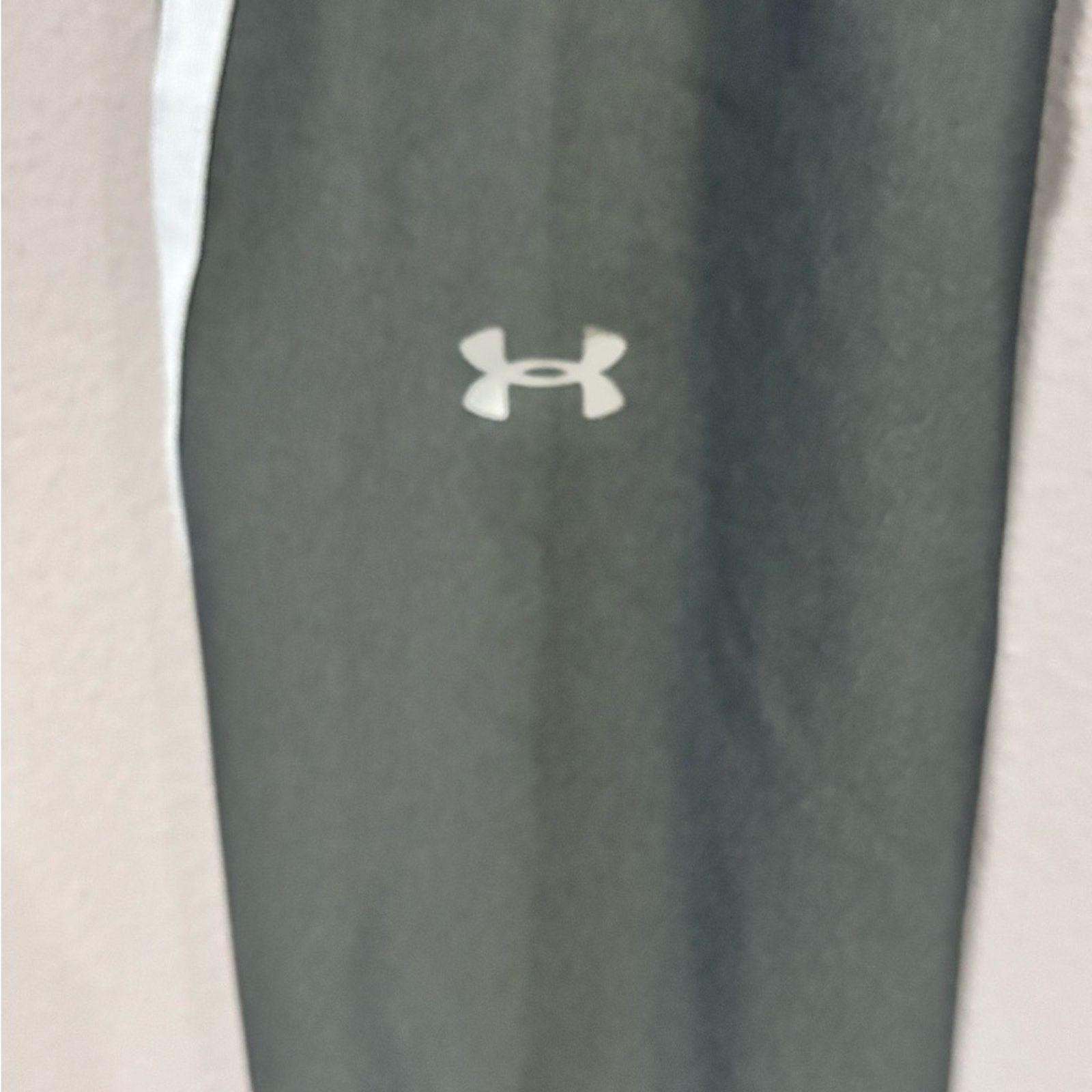 Under Armour Under Armour Charcoal Leggings with White Trim Size Small Size 28" / US 6 / IT 42 - 2 Thumbnail