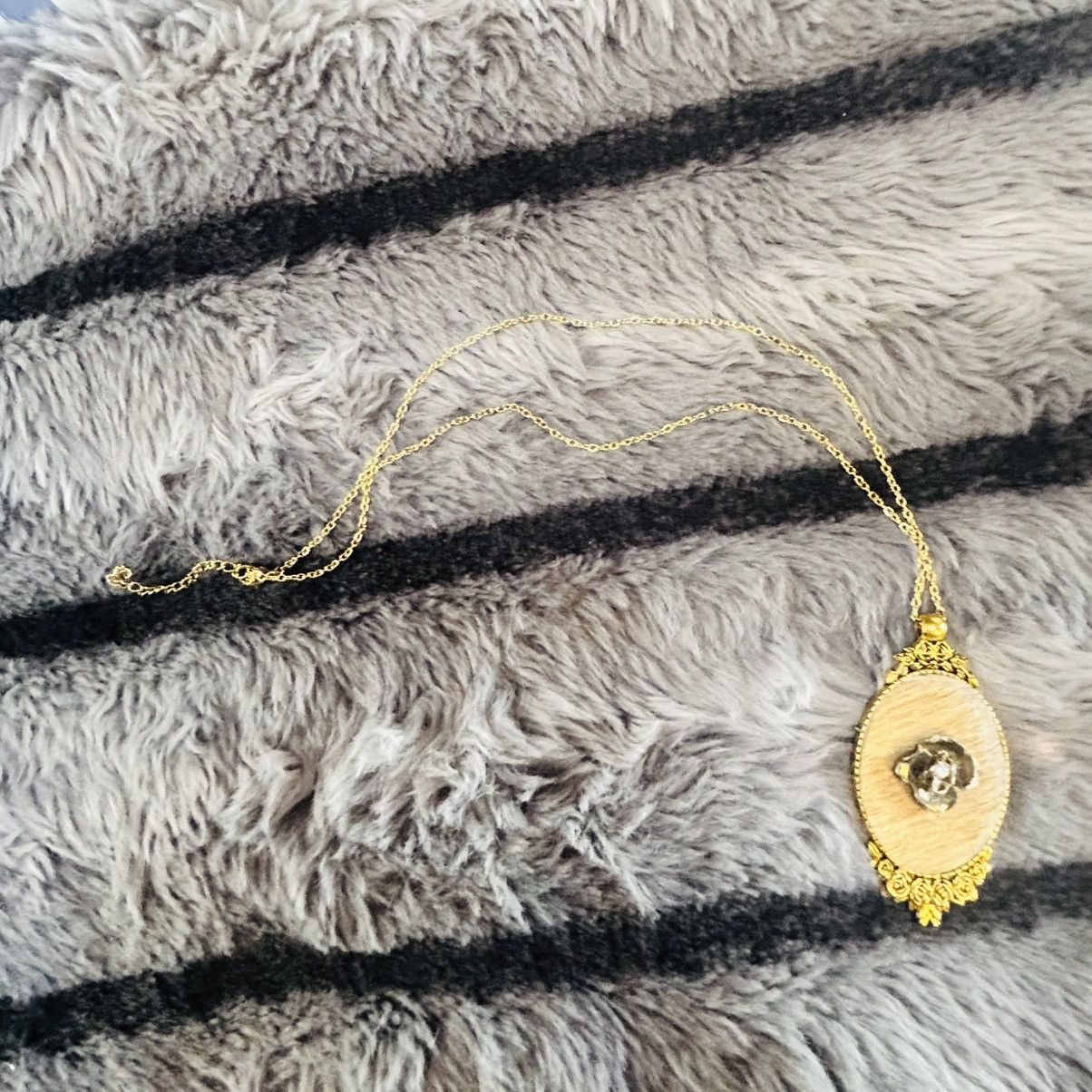 Handmade Handcrafted cowhide rose cameo pendant on chain necklace Size ONE SIZE - 8 Thumbnail