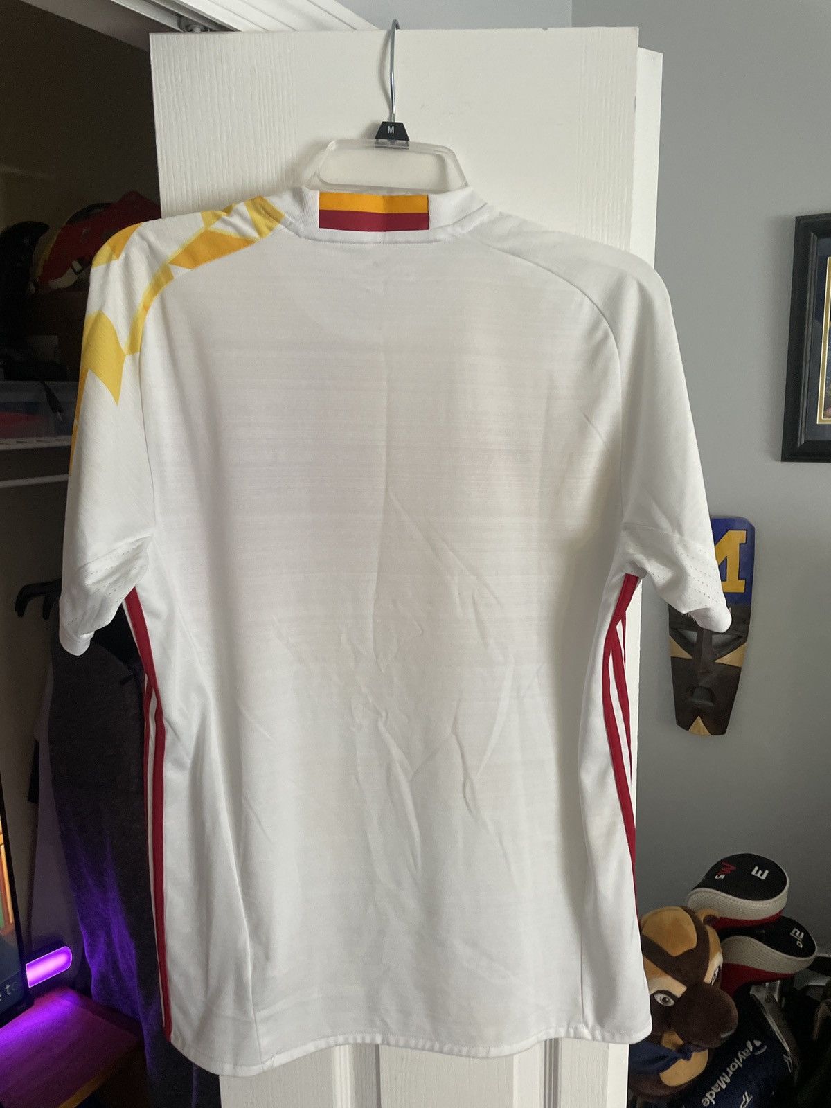 Adidas Spain 2016 away kit Size US M / EU 48-50 / 2 - 2 Thumbnail
