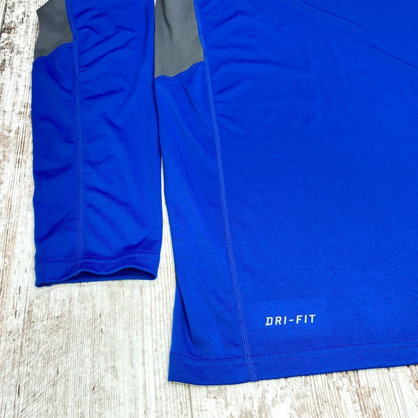Nike Nike Dri-Fit Performance Legacy Long Sleeve Shirt XL Men Blue 645385-010 Nike Dri-Fit Legacy Long Sleeve 7236 Size US XL / EU 56 / 4 - 3 Thumbnail