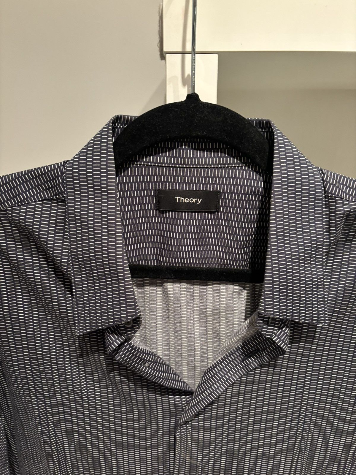 Theory Theory geo print button up $225 Size US M / EU 48-50 / 2 - 2 Thumbnail