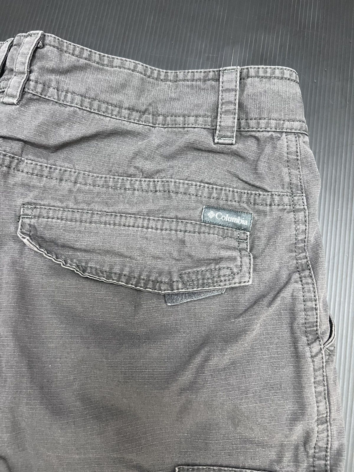 Columbia Vintage Columbia Cargo Short Pant Size US 28 / EU 44 - 5 Thumbnail