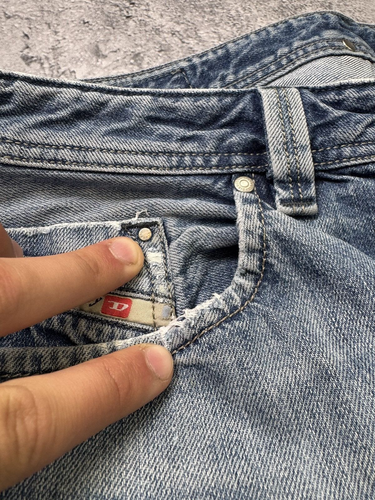 Diesel Y2K Distressed Diesel Jeans Baggy Size US 36 / EU 52 - 13 Thumbnail