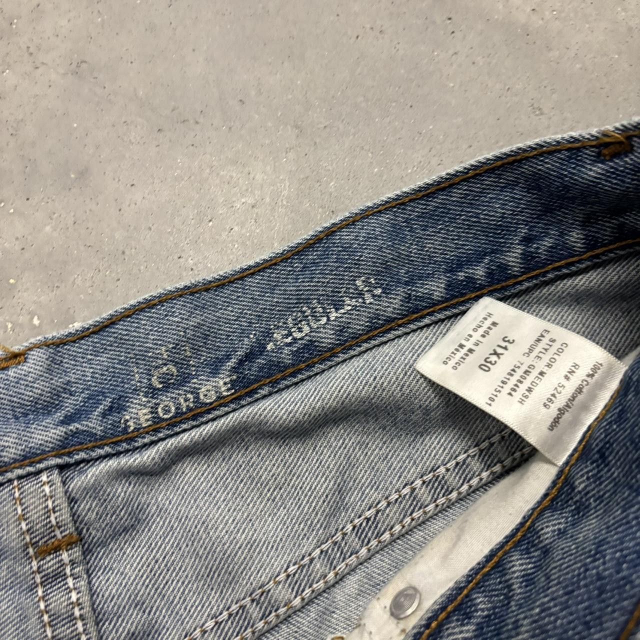 Japanese Brand × Vintage Crazy Vintage Y2K/2000s Grunge Medium Wash Distressed Essential Denim Jeans! Size US 31 - 8 Thumbnail