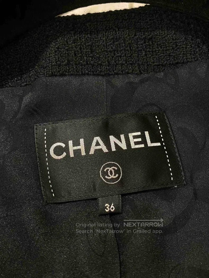 Chanel Chanel 17a Metropolitan Black Gold Waisted Jacket Size XS / US 0-2 / IT 36-38 - 7 Thumbnail