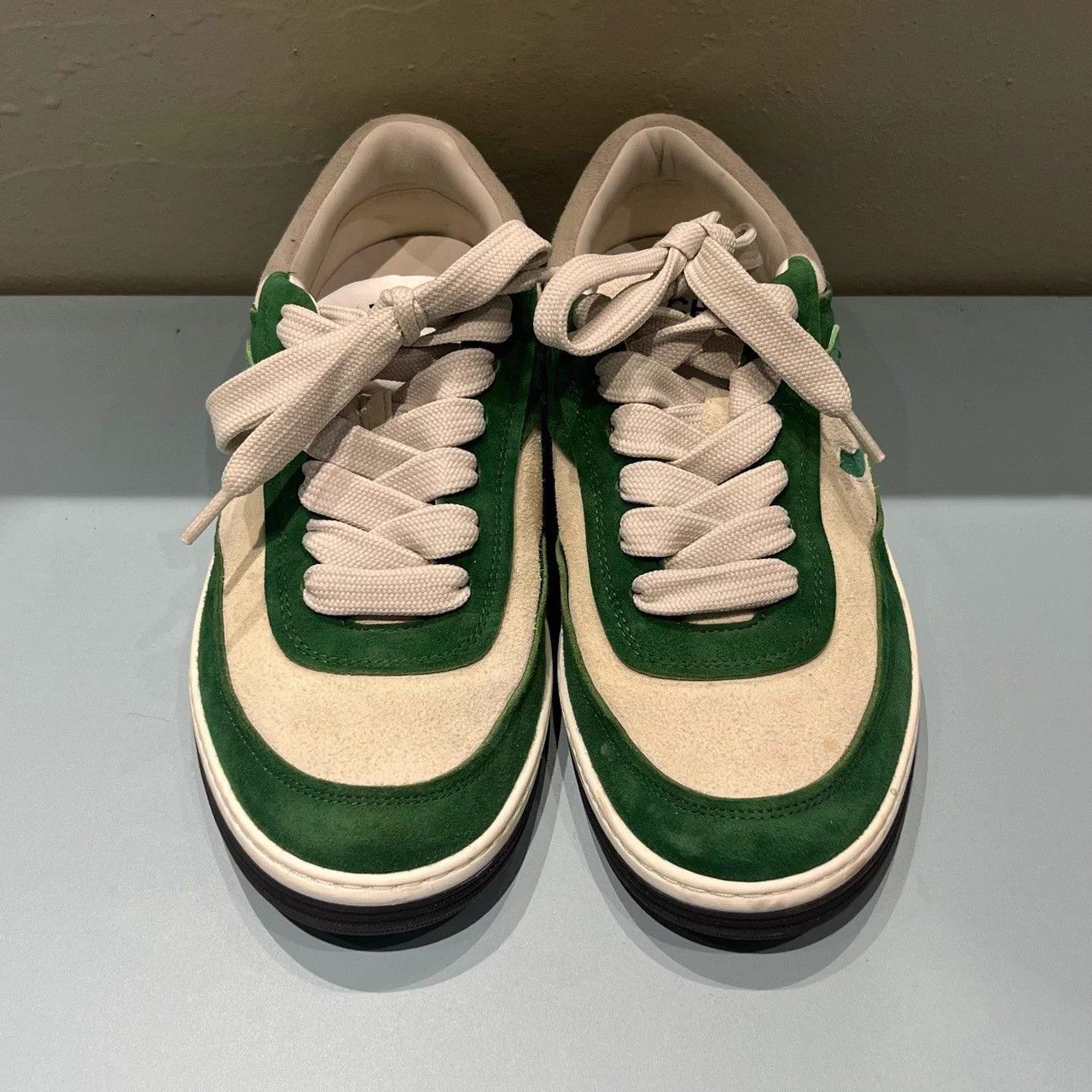Other Chanel White Green Leather Low Top Sneaker 36 Size US 5 / IT 35 - 1 Thumbnail