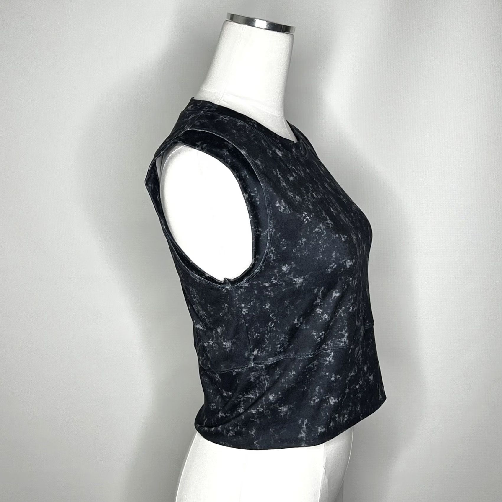 Vintage VINTAGE? LegEnd Activewear Top Womens Large Blue Tie Dye Print Crop Length Buttery Soft Size L / US 10 / IT 46 - 2 Thumbnail