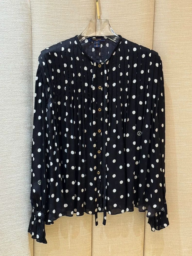 Louis Vuitton louis vuitton Black with white dots silk shirt Size XXS / US 00 / IT 34 - 1 Thumbnail