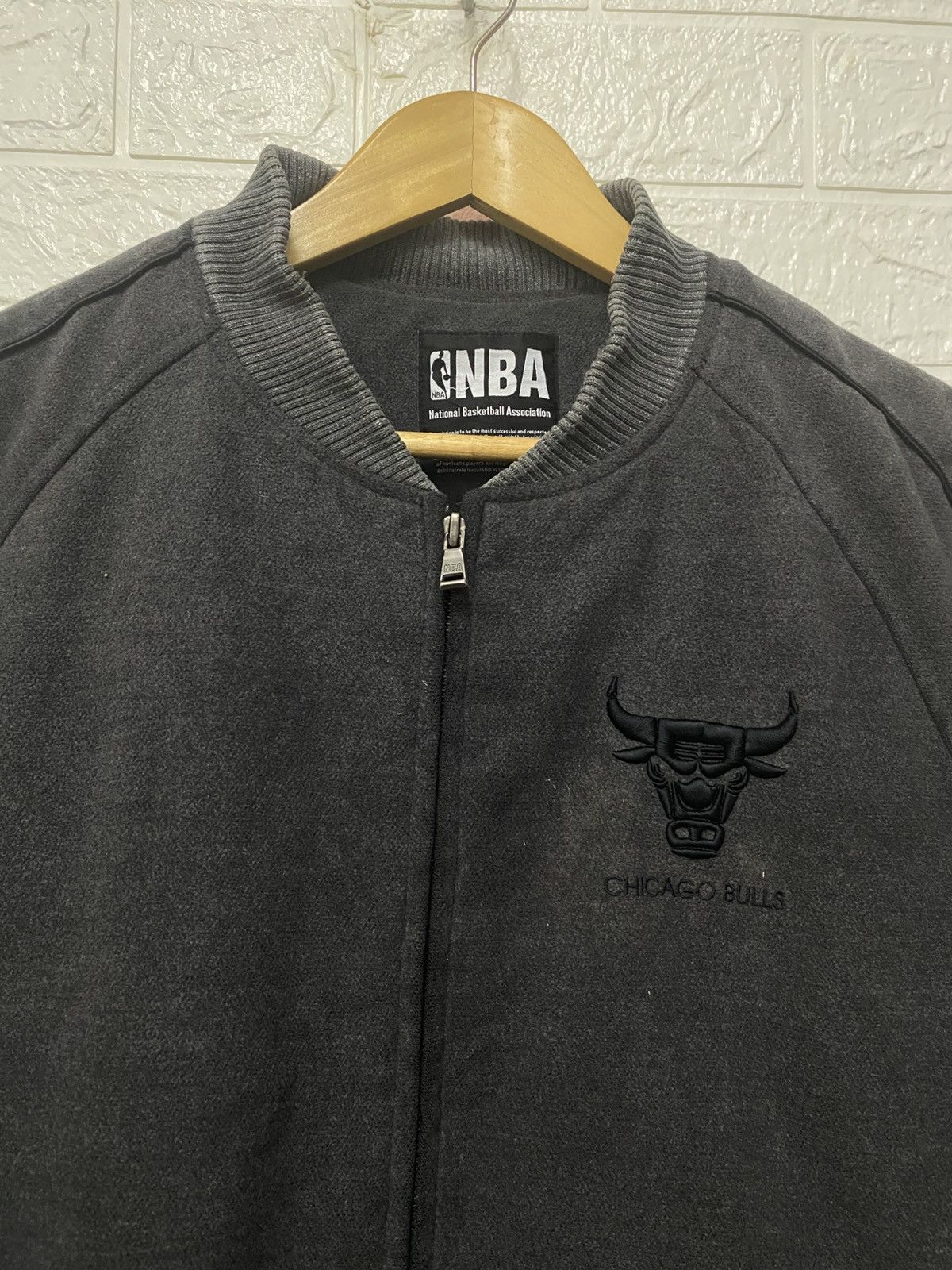 NBA NBA Chicago Bulls Charcoal Varsity Jacket Size US XL / EU 56 / 4 - 2 Thumbnail