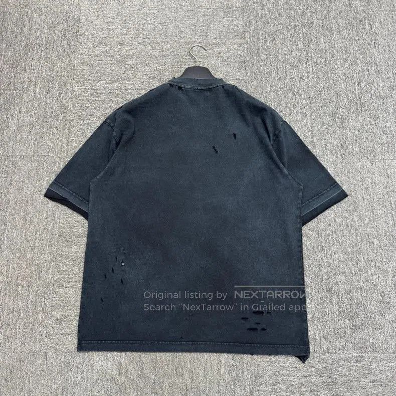 Balenciaga Balenciaga Distressed Logo Print T-shirt. Size US XS / EU 42 / 0 - 5 Thumbnail