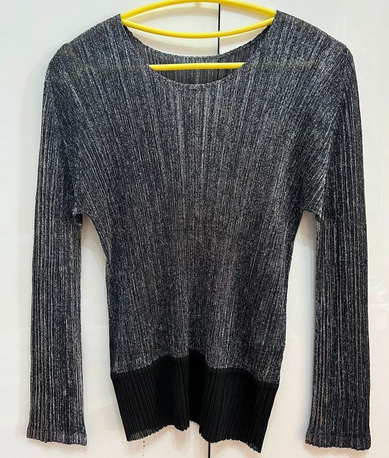 Other Issey Miyake size:3 Silver-lined rib top Size M / US 6-8 / IT 42-44 - 1 Thumbnail