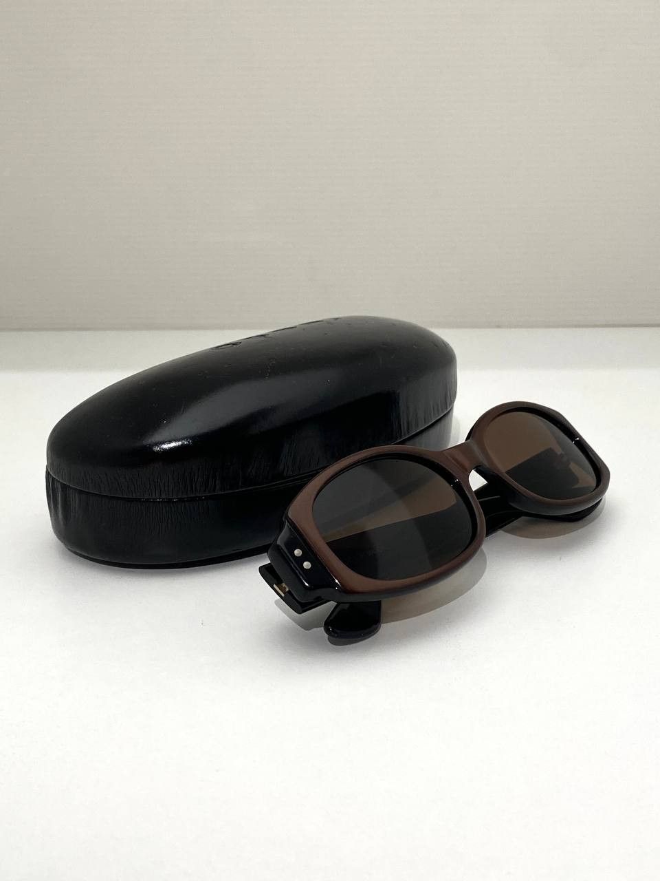 Gucci Gucci x Tom Ford GG Logo Retro Oval Black Sunglasses Vintage Size ONE SIZE - 10 Thumbnail