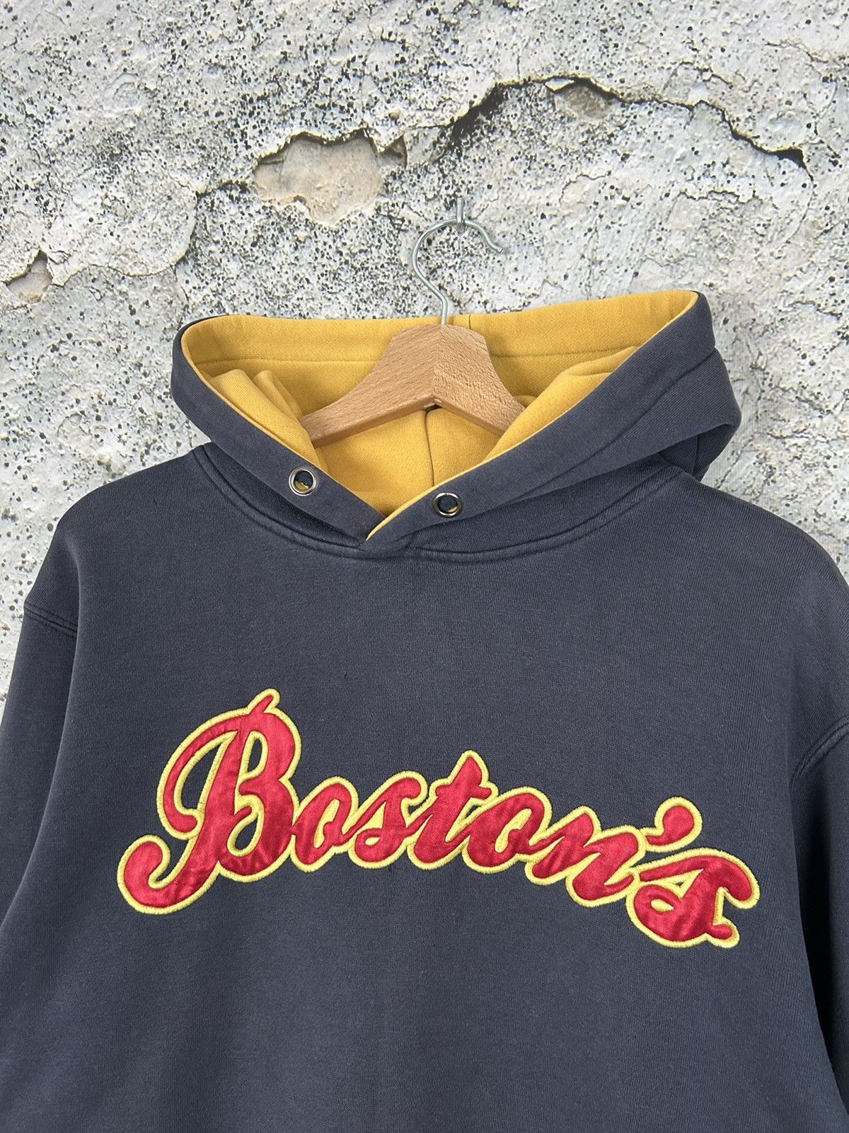 NFL Vintage Bostons NFL Sportswear Hoodie Spellout Baggy Size US XL / EU 56 / 4 - 3 Thumbnail