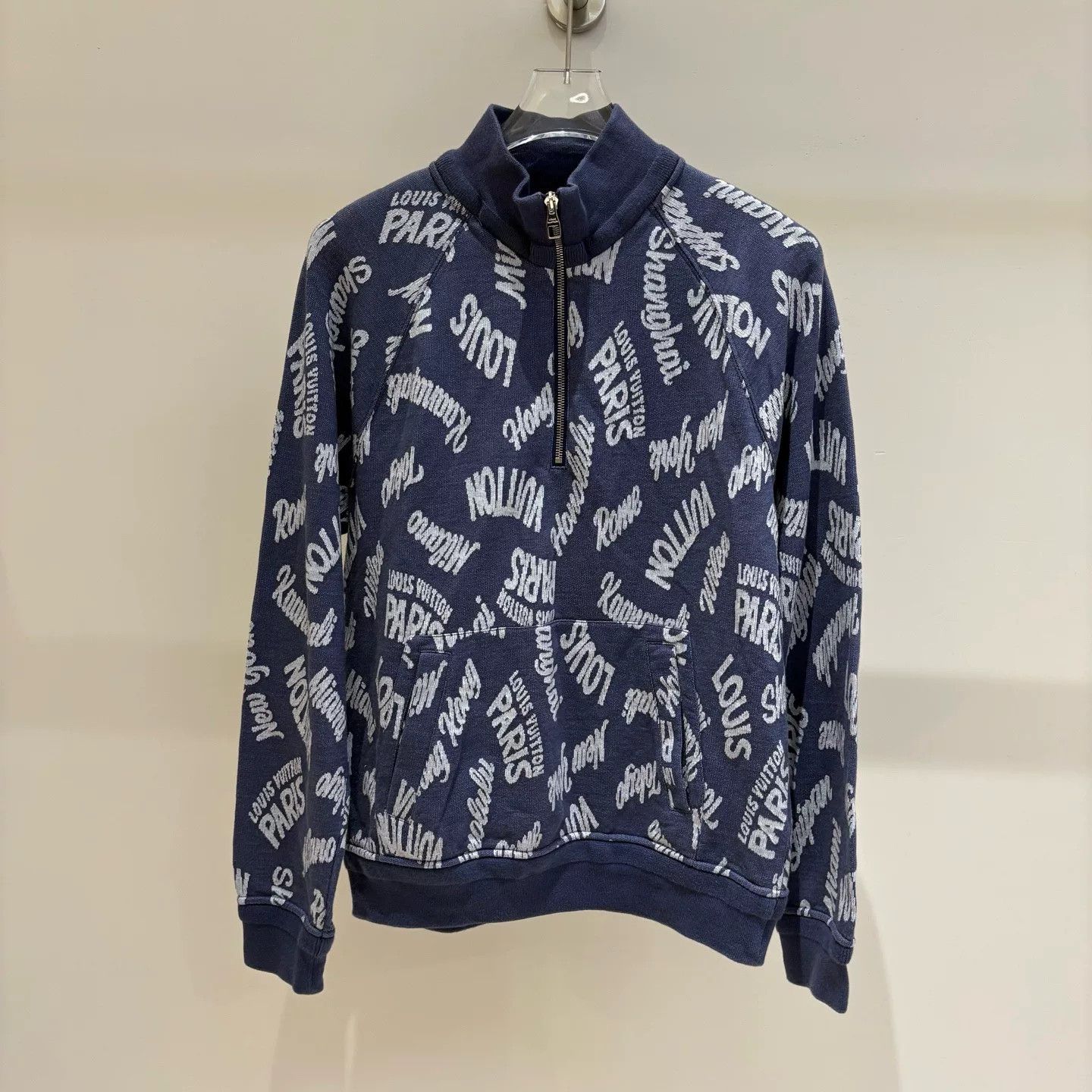 Louis Vuitton Louis Vuitton Logo Print Jacket Coat Size US L / EU 52-54 / 3 - 1 Thumbnail