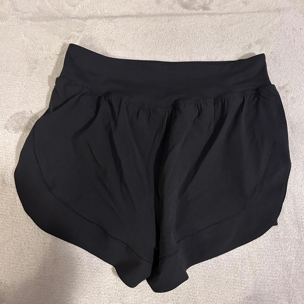Under Armour Under Armour Women's Black Shorts Size 36" / US 14 / IT 50 - 2 Thumbnail
