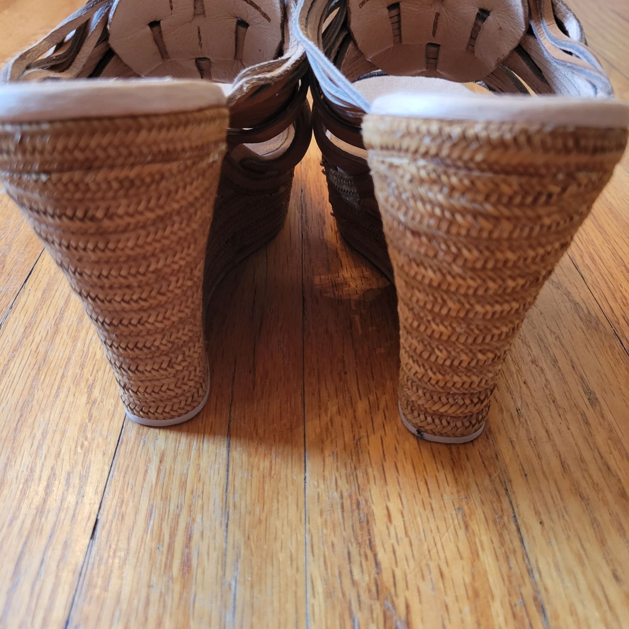 Ugg UGG 7.5 Leather Strappy Woven Wedge Heels 100712 MELINDA Sun Size US 7.5 / IT 37.5 - 3 Thumbnail