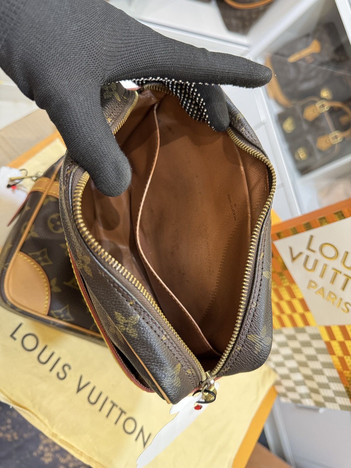 Louis Vuitton LOUIS VUITTON COMPIEGNE 23 ( SS2034) Size ONE SIZE - 18 Thumbnail