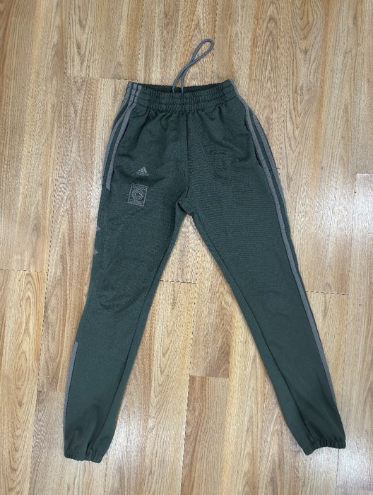 Adidas yeezy calabasas hot sale track pants sizing