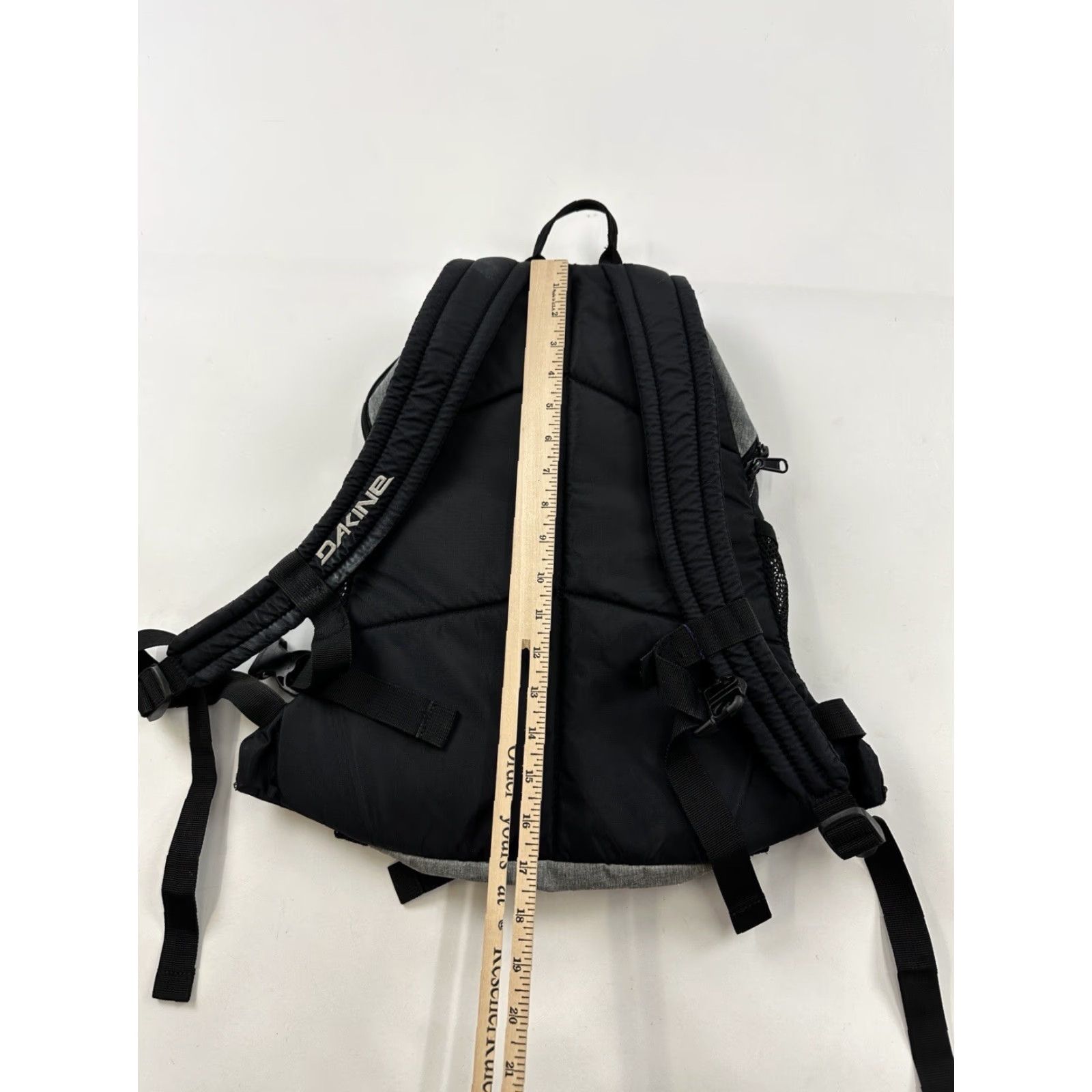 Dakine Dakine USA Theme Gray Backpack Zip Closure Double Straps User: Dakine USA Theme Gray Backpack with Double Straps and Zip Closure Size ONE SIZE - 6 Thumbnail