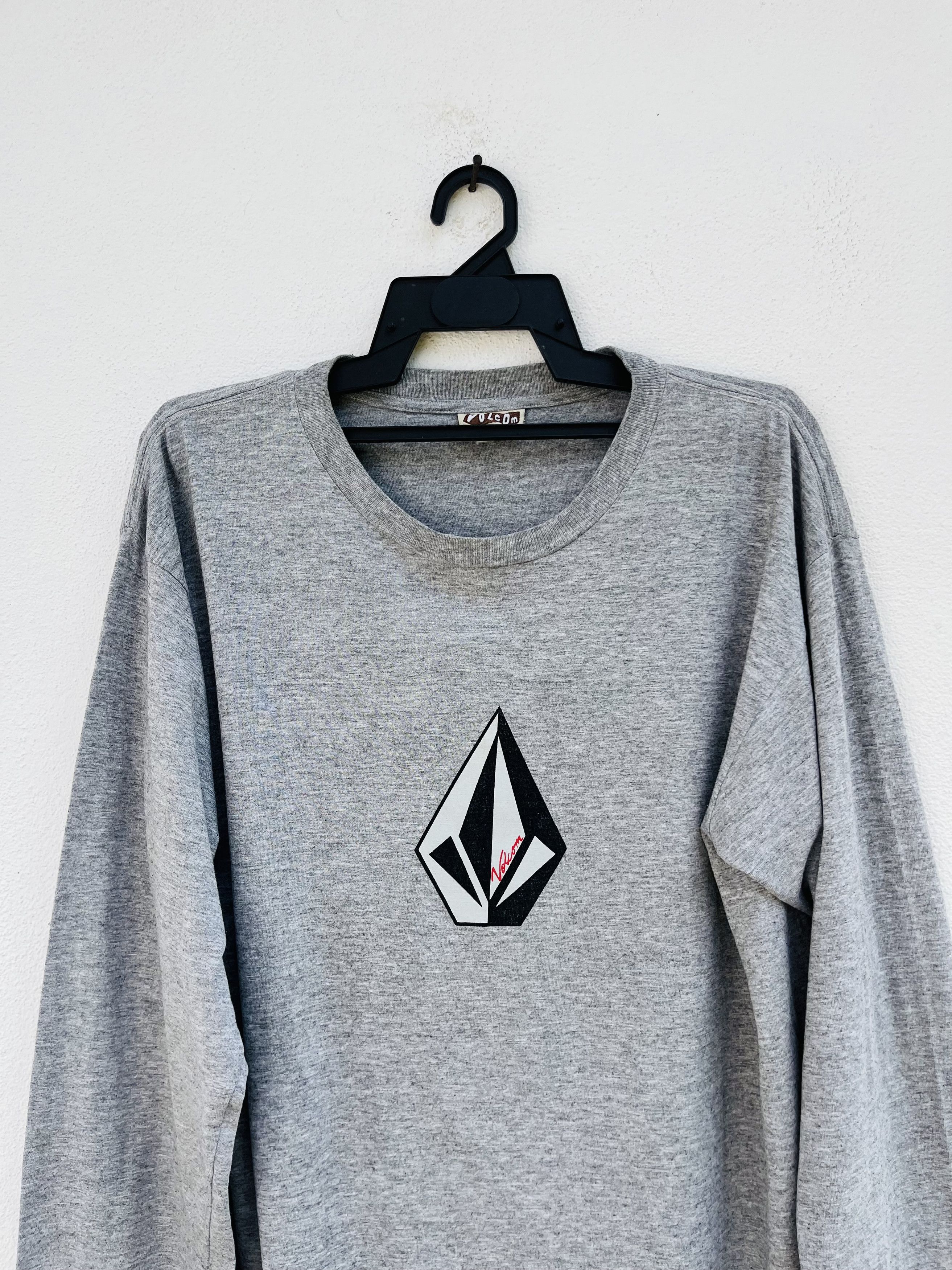 Japanese Brand Vintage Volcom Skateboard Hip Hop Fashion Style Size US L / EU 52-54 / 3 - 3 Thumbnail