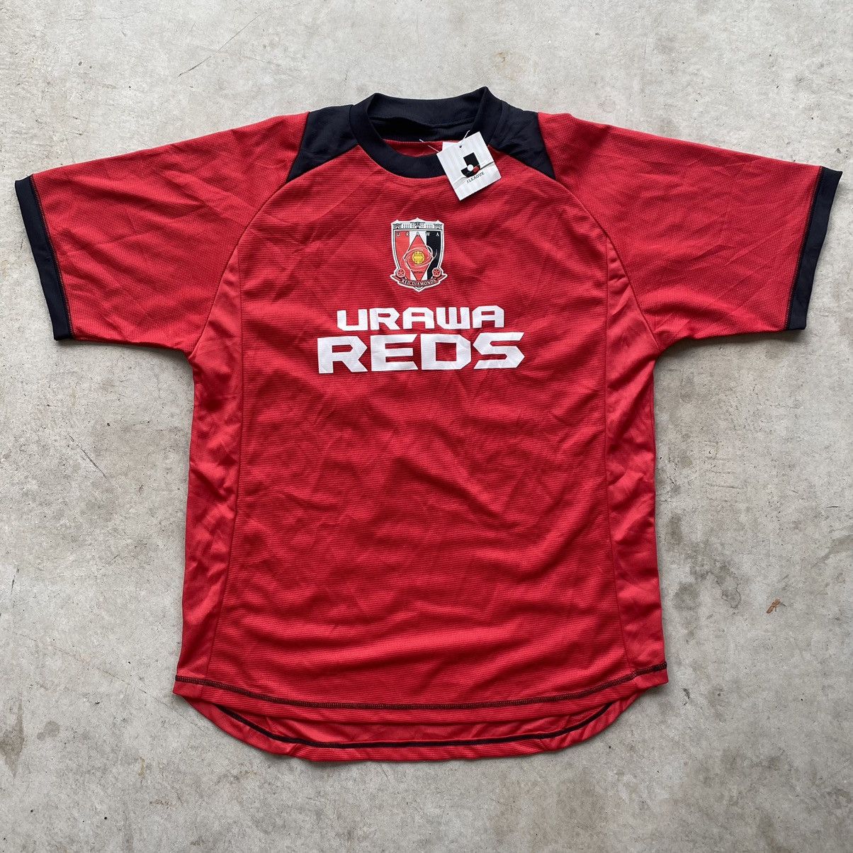 Soccer Jersey Vintage 2001 J League Urawa Red Diamonds jersey