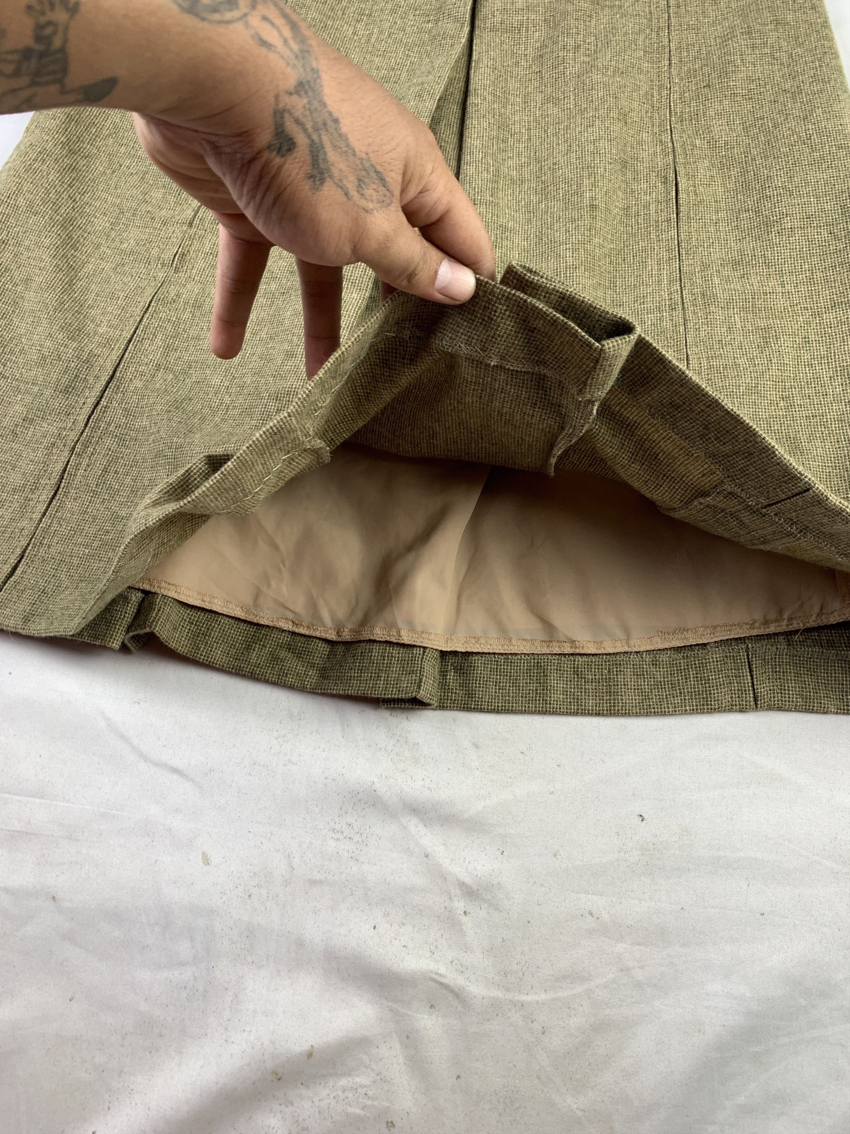 Japanese Brand 1990s Gor-Ray Tan Pure Wool High Waist Skirt (24) Size 24" / US 00 / IT 34 - 4 Thumbnail