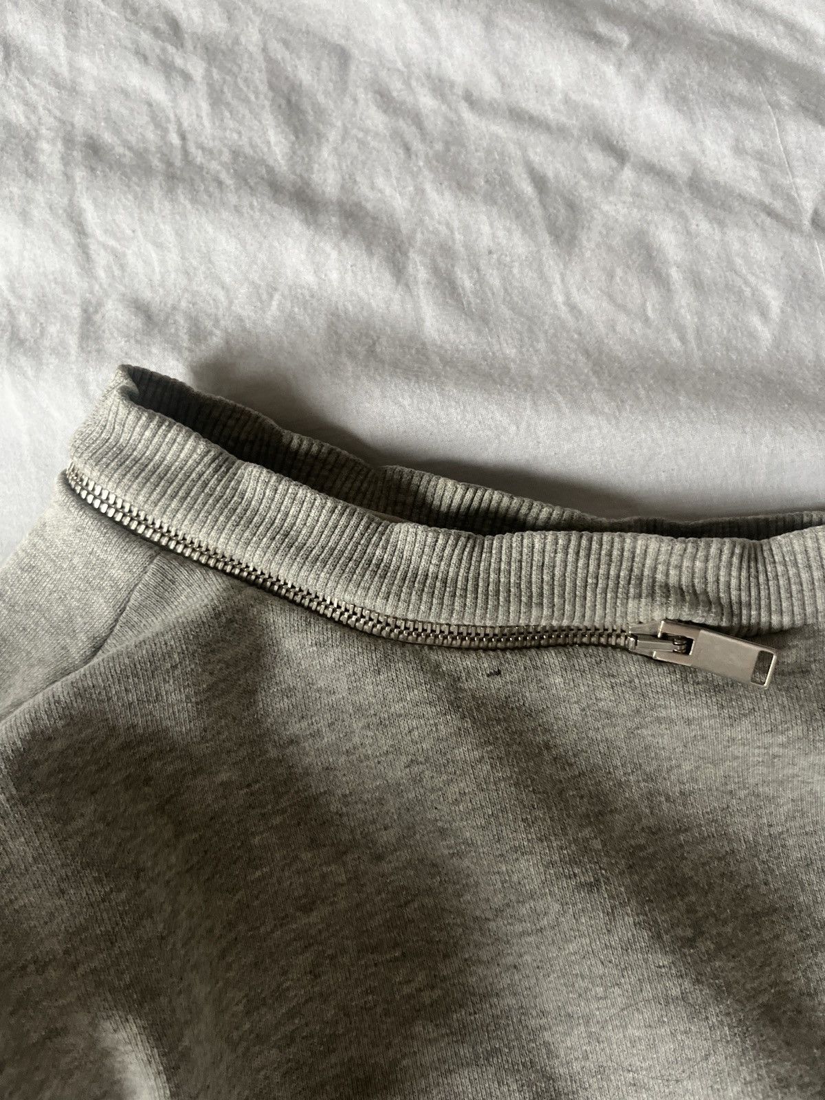 Yves Saint Laurent YVES SAINT LAURENT GREY COLLAR ZIP SWEATSHIRT Size US M / EU 48-50 / 2 - 2 Thumbnail
