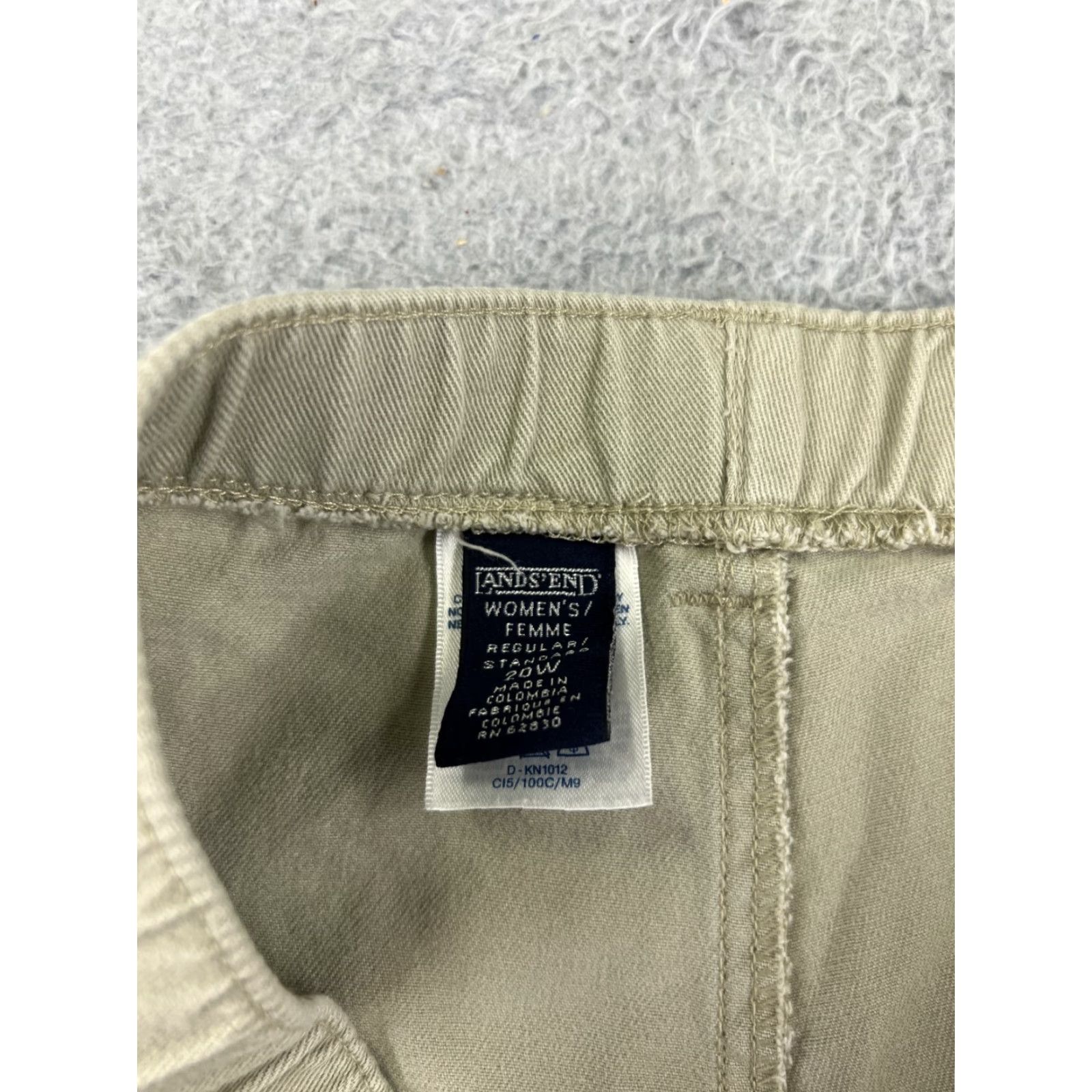 Lands' End VINTAGE Lands' End Womens Shorts 20W Green Pleated Chino High Rise Casual Travel Summer Women's Size 42" / US 20 - 7 Thumbnail