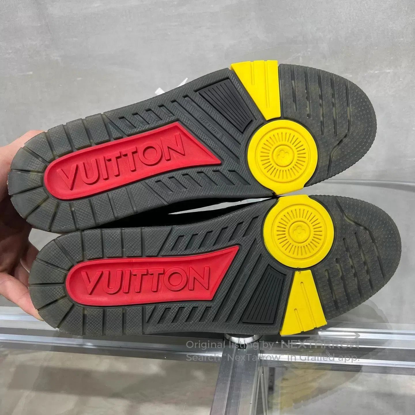 Louis Vuitton Black Low-Top Leather Sneakers. Size US 9.5 / EU 42-43 - 7 Thumbnail