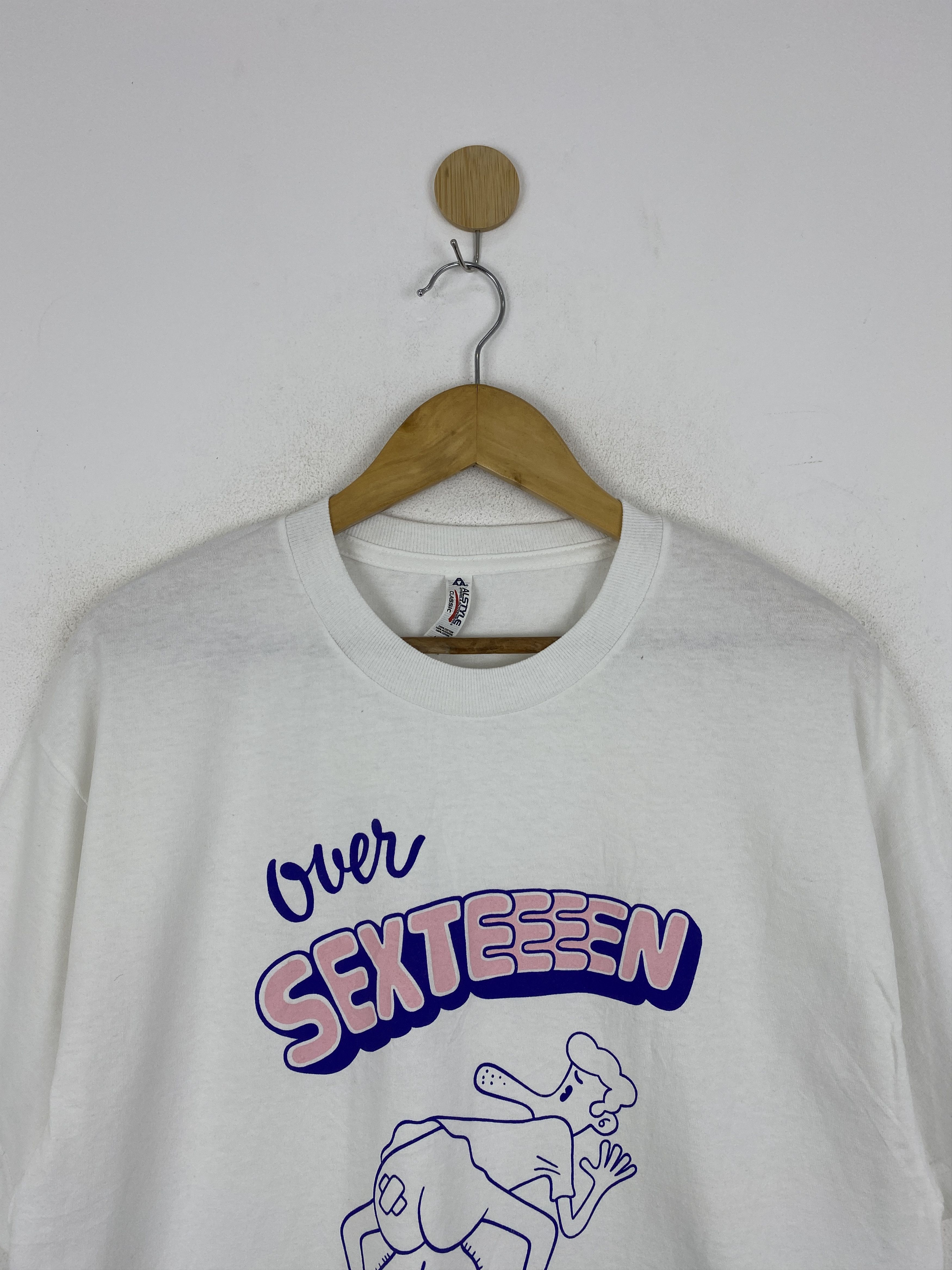 Vintage Vintage Over Sexteen Animated Printed Tee TA0605 Size US L / EU 52-54 / 3 - 2 Thumbnail