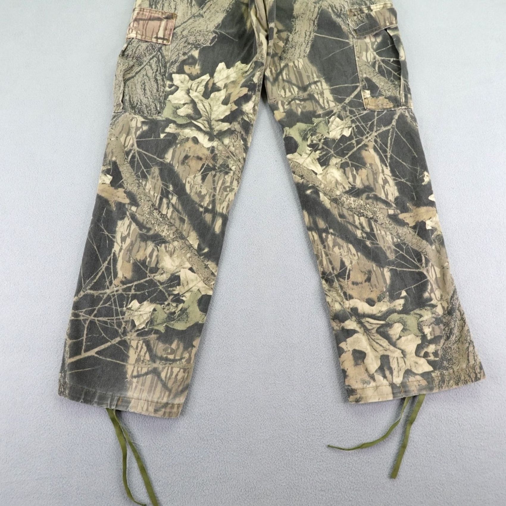 Vintage VINTAGE Mossy Oak Pants Mens Medium Brown Camo Cargo Hunting Tactical Size US 31 - 7 Thumbnail
