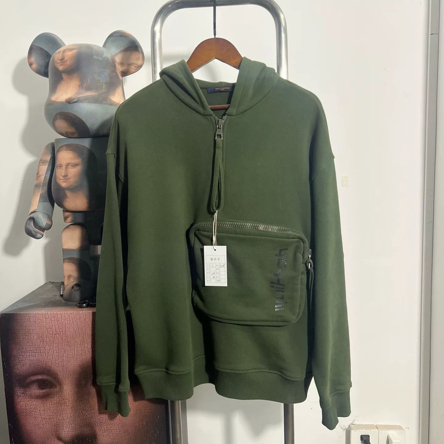 Louis Vuitton Louis Vuitton Green Hoodie l Men Size US L / EU 52-54 / 3 - 1 Thumbnail
