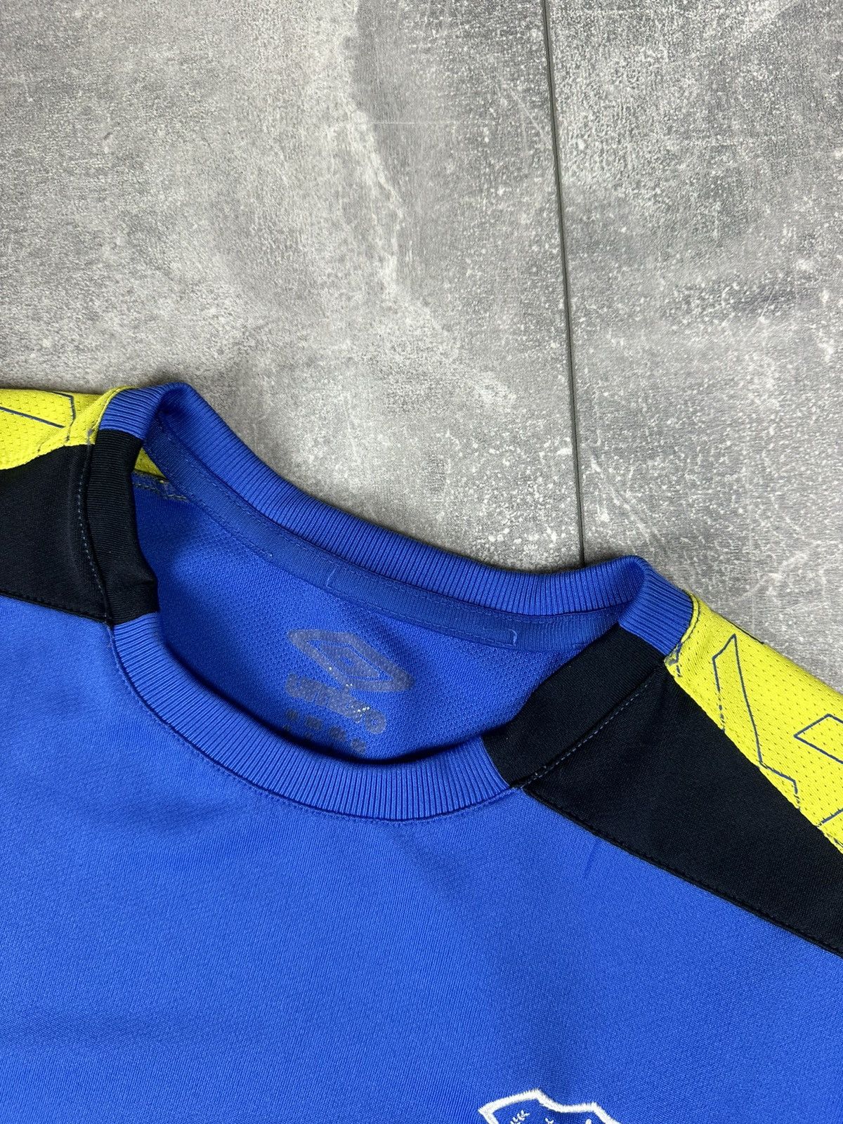 Umbro Umbro Everton FC 2015/16 Training Football Soccer Jersey Size US M / EU 48-50 / 2 - 9 Thumbnail