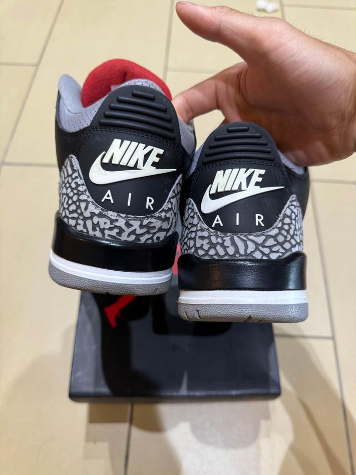 Jordan Brand × Nike 2018 Black Cement 3 Size US 8 / EU 41 - 4 Thumbnail