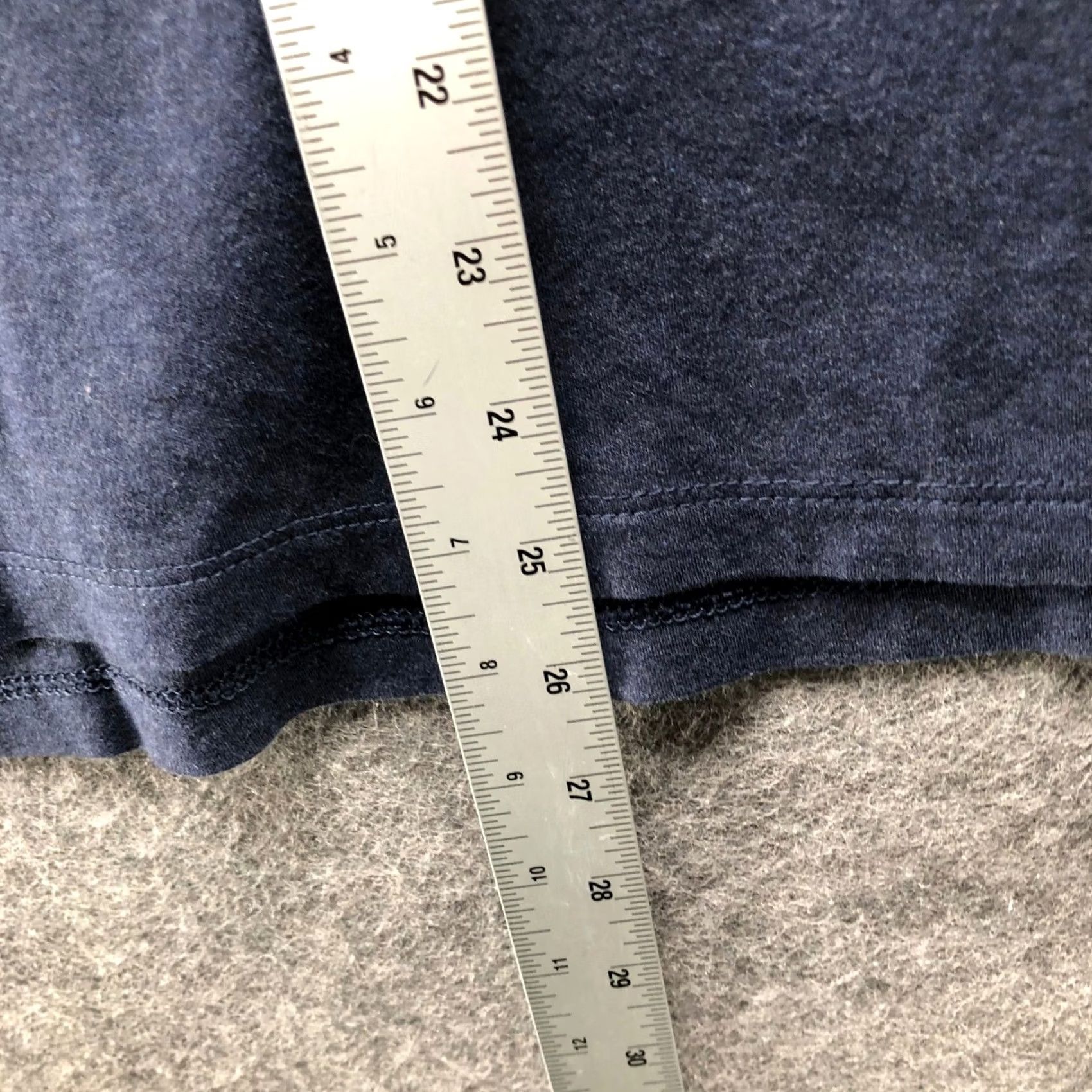 Banana Republic Banana Republic Luxe Touch Performance Long Sleeve T-Shirt Mens XL Navy Blue Size US XL / EU 56 / 4 - 7 Thumbnail