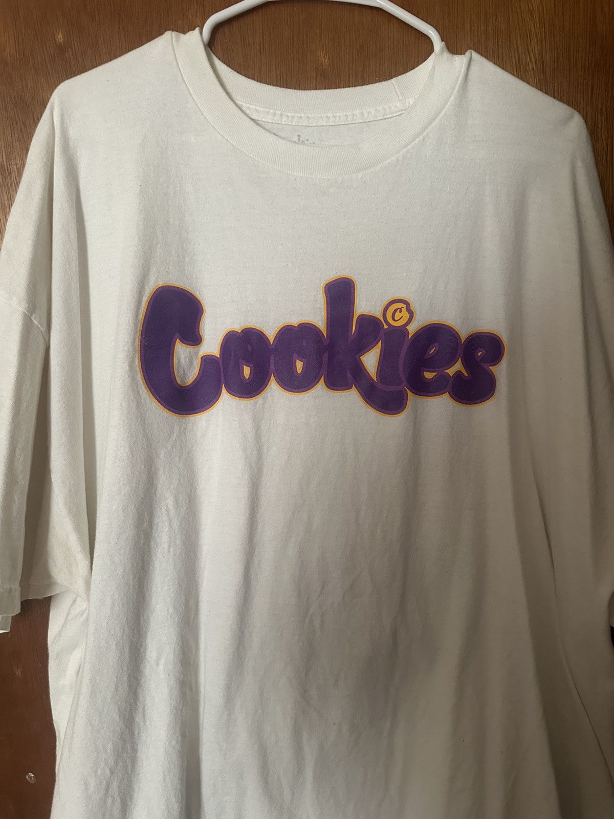 Cookies 3XL Purple/Yellow Outline Cookies Logo T-shirt Size US XXL / EU 58 / 5 - 1 Thumbnail