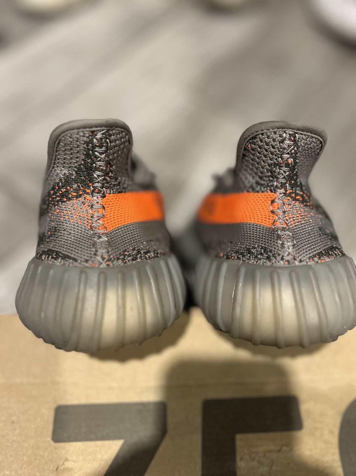 Yeezy yzy 350 beluga Size US 10.5 / EU 43-44 - 5 Thumbnail