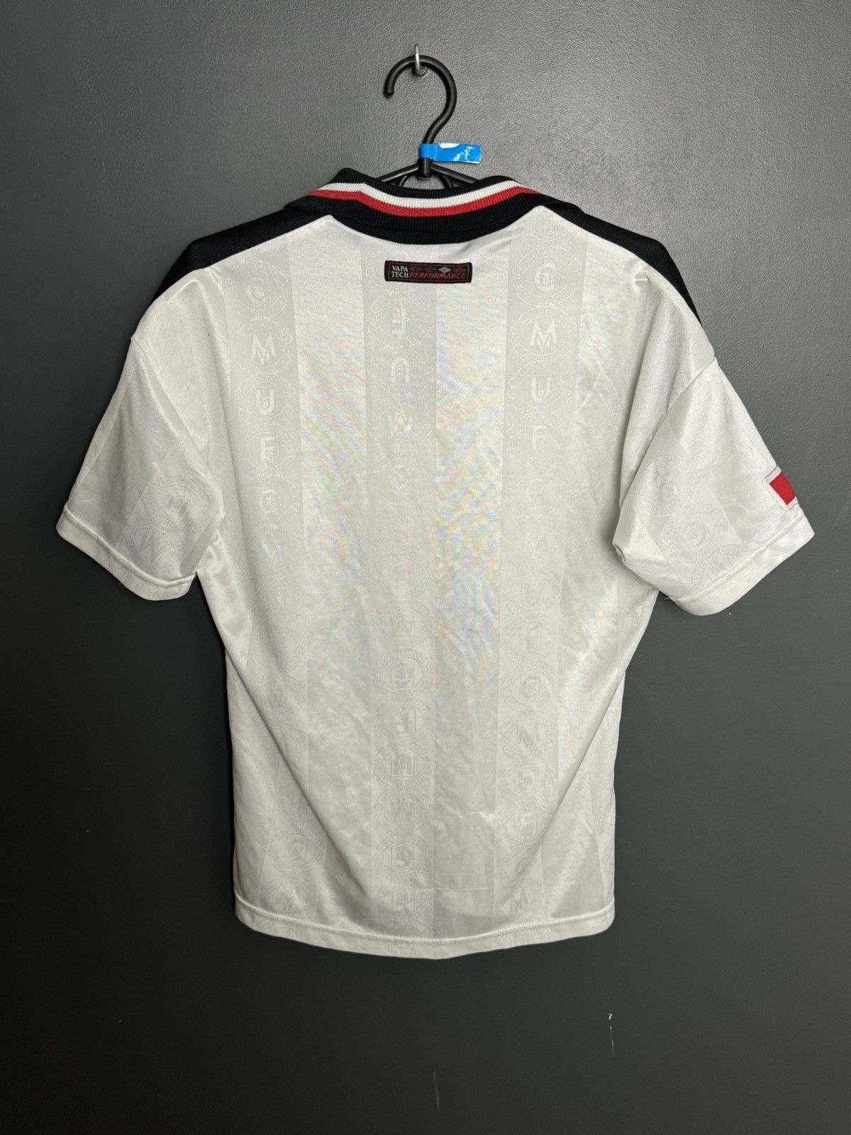 Umbro KIDS Manchester United 97/99 Away Football Jersey T-Shirt Size US XS / EU 42 / 0 - 2 Thumbnail