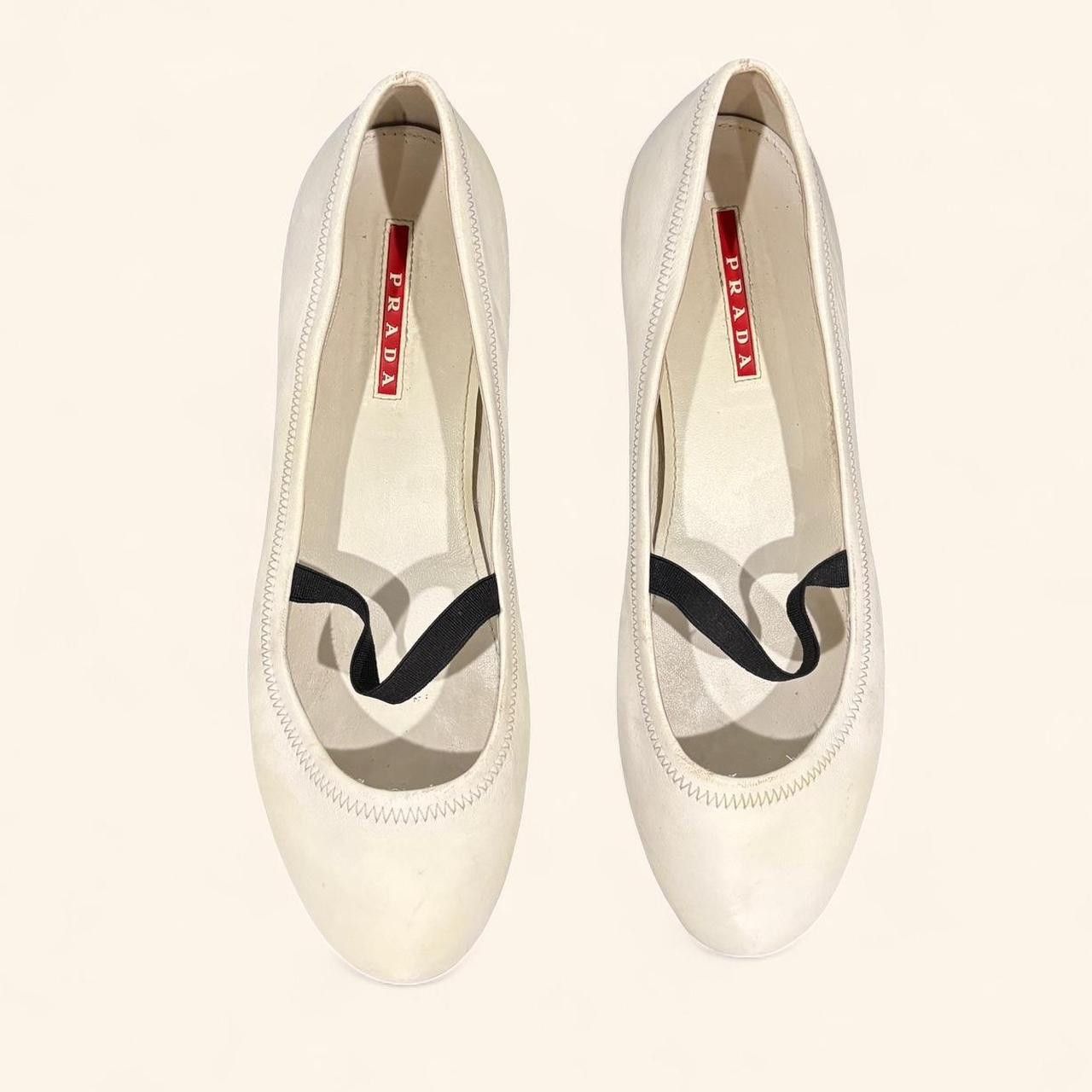 Prada Vintage PRADA 90s / Y2K white leather ballet flats 37.5 Size US 7.5 / IT 37.5 - 1 Thumbnail